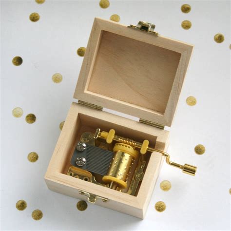 Music box: what is it, composition, how it works, 